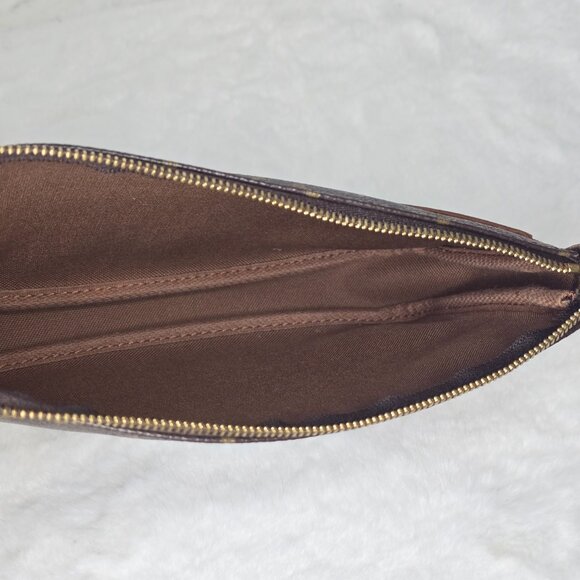 LOUIS VUITTON Monogram Pochette Accessoires - Picture 9 of 12